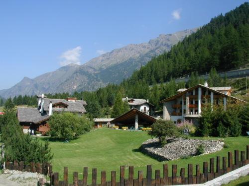 Eco Wellness Hotel Notre Maison Cogne Esterno foto