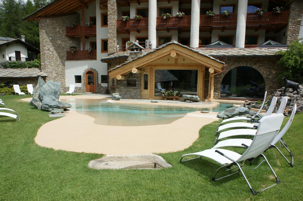 Eco Wellness Hotel Notre Maison Cogne Esterno foto